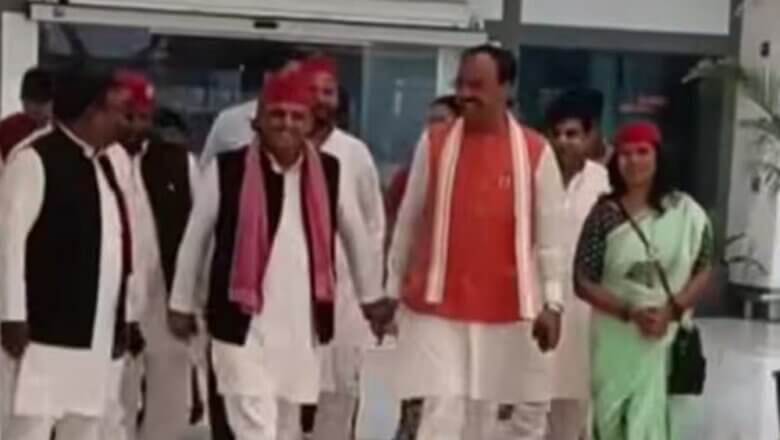 बिहार में बहार है! अखिलेश और केशव की जुगलबंदी की फोटो आई सामने