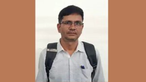 SDM Amit Shukla held Lekhpal hostage and beat him! Lekhpal Association demands action