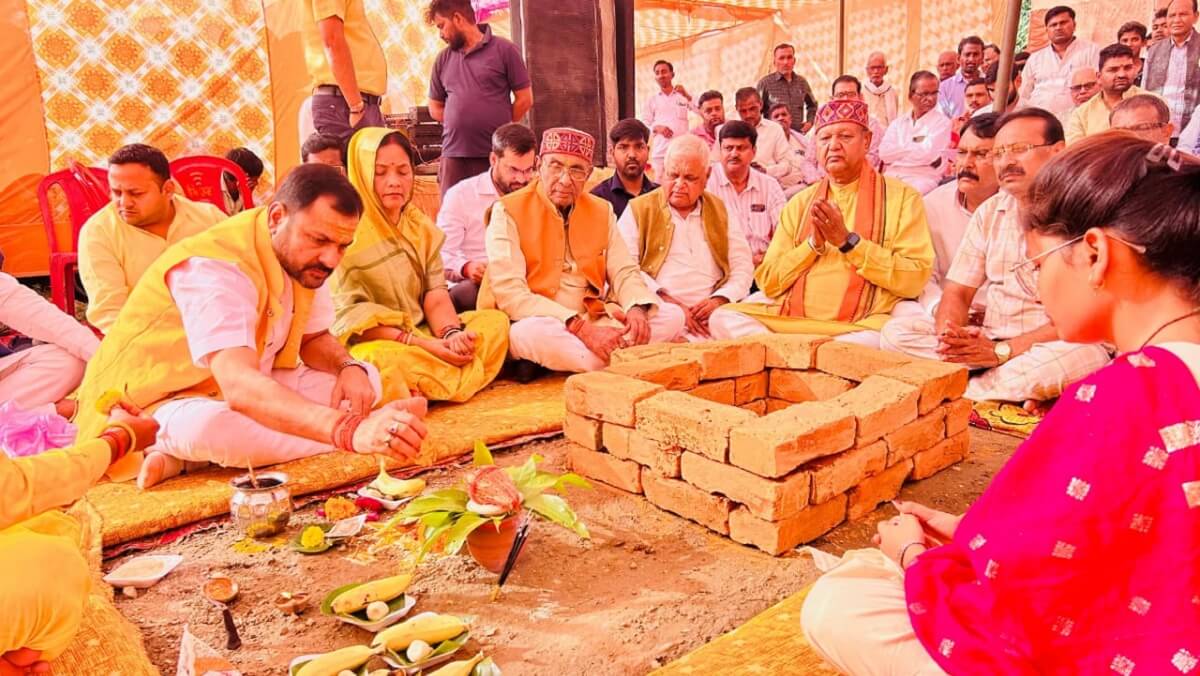 MLA Prakash Dwivedi laid foundation stone of drinking water scheme in Banda city