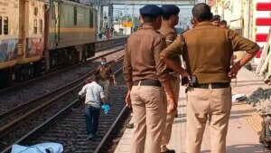 big-news-from-up-six-devotees-killed-after-being-hit-by-train-in-mirzapur