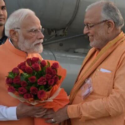 काशी पहुंचे PM Modi, बुंदेलखंड-सहारनपुर-सीतापुर रूट पर कल से दौड़ेंगी नई वंदे भारत ट्रेनें