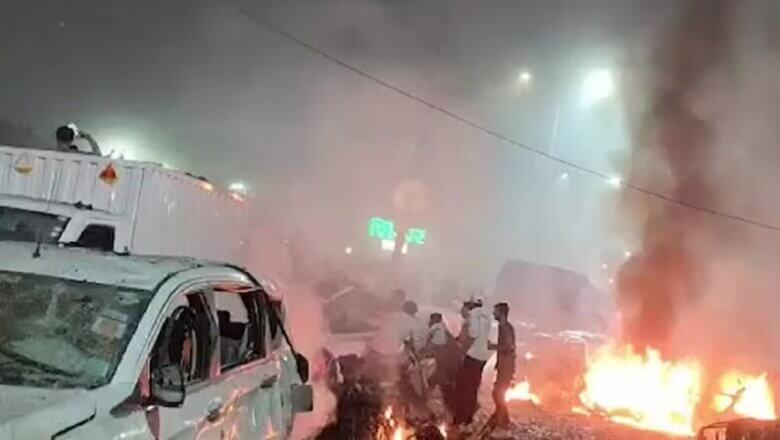 Big news: Car bomb blast in Delhi-10 dead-24 injured