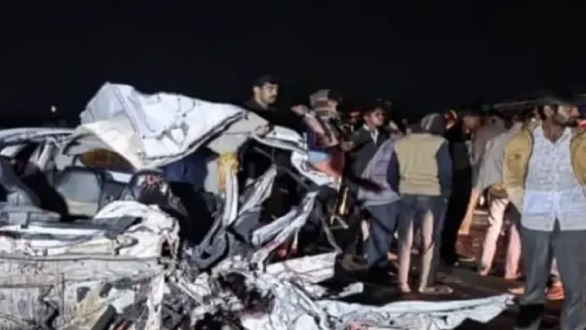 six died in accident of one family of Amroha died in Sambhal