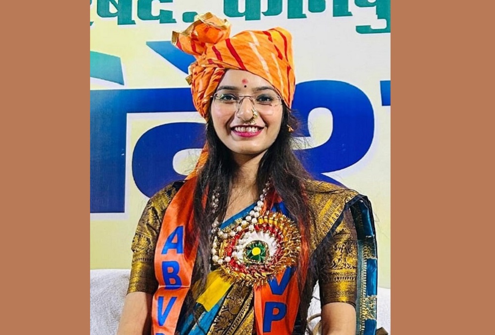 AyushiTripathi of Banda became state joint secretary of ABVP