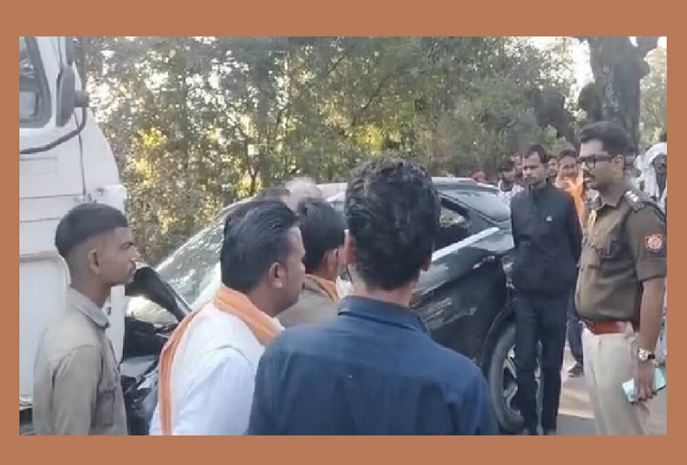 In Banda, Banda: uncontrol car hit girlstudent