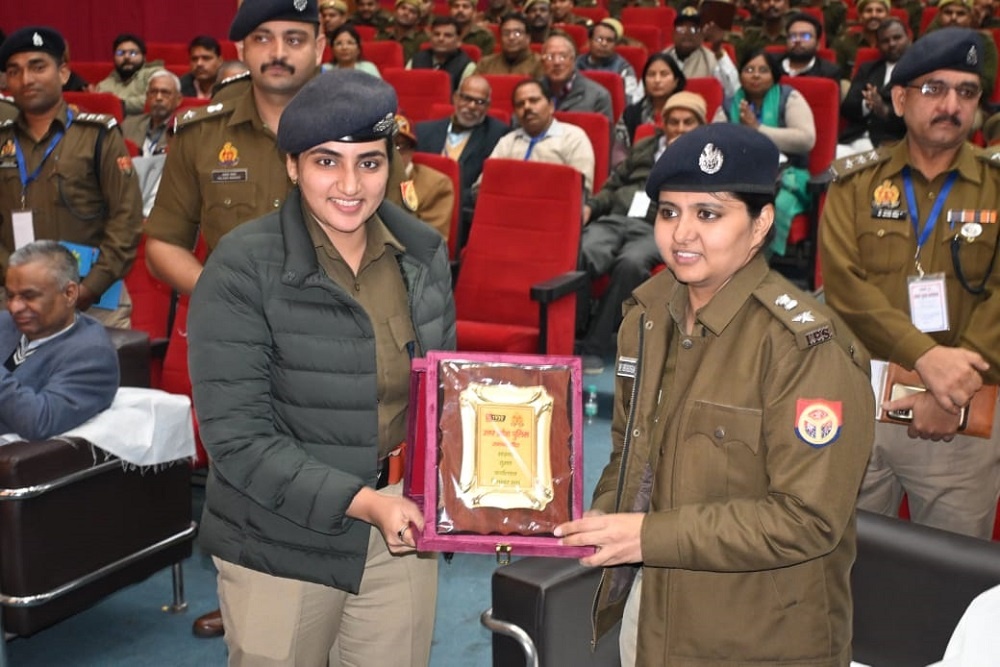 in Banda ADG Sanjiv Gupta said awareness is most effective way to prevent cyber crime 