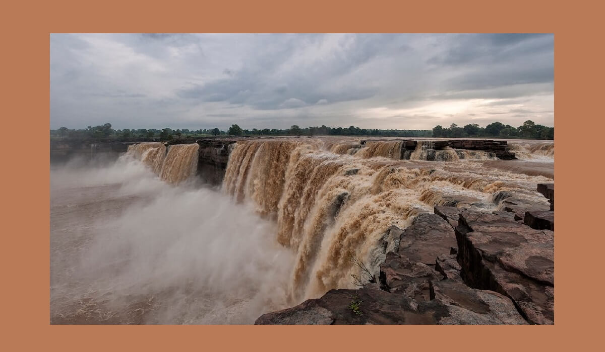 Did you know! A district in Uttar Pradesh straddles two states