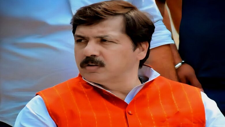 Lucknow: पूर्व सांसद धनंजय सिंह के खिलाफ गंभीर धाराओं में FIR, इंस्पेक्टर लाइन हाजिर