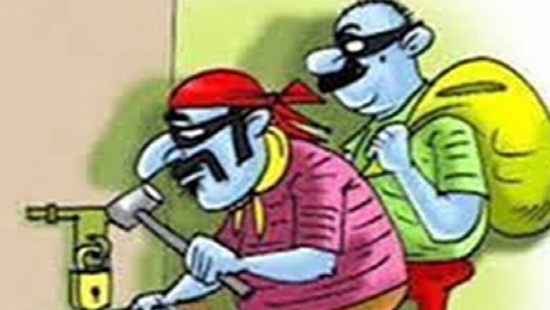 Precious idols stolen from temple in Banda