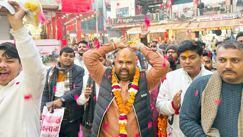 DhirendraShastri Katha program organizer distributed Akshat in Banda