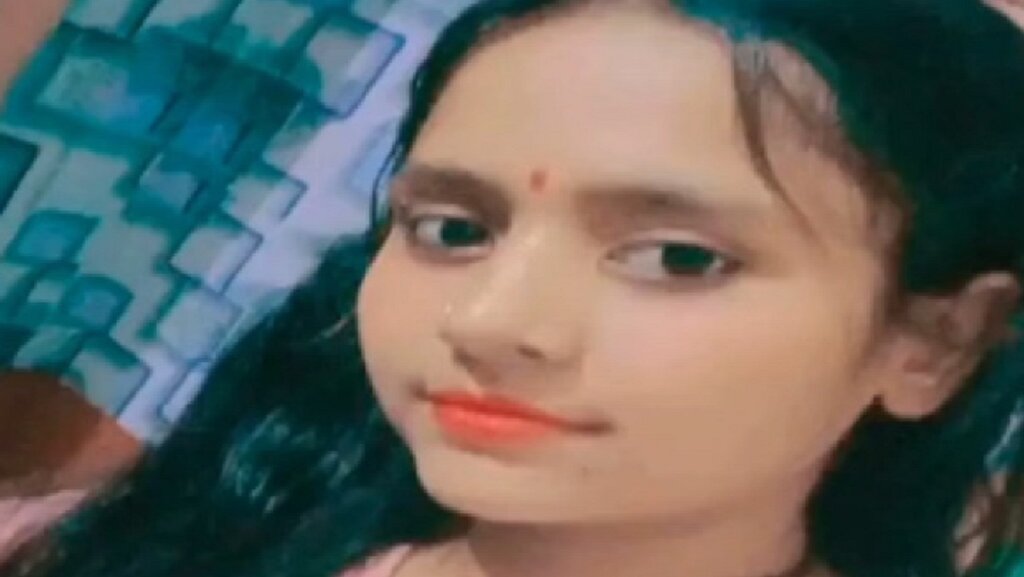 Girl Student kills herself for iPhone in Jalaun