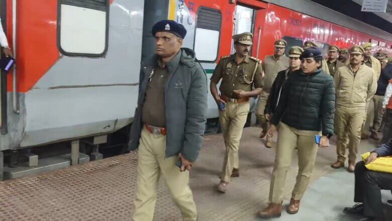 यूपी में 6 दिसंबर को लेकर हाई अलर्ट, अयोध्या-मथुरा समेत प्रदेशभर में पुलिस ने बढ़ाई सुरक्षा