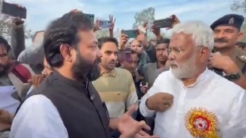UP: BJP MLA Brajbhushan Rajput clashed with Minister SwatantraDev