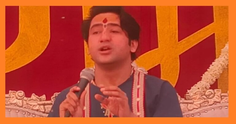 DhirendraShastri in Banda said katha