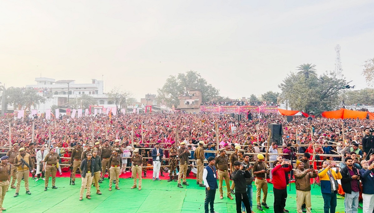 Dhirendra Shastri arrived in Khurhand village in Banda