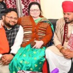 बांदा में पूर्व सांसद बृजभूषण सिंह, परिचितों के घर पहुंचे-कथा भी सुनी