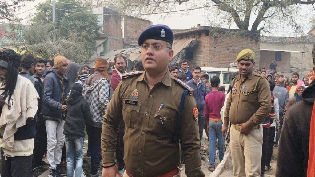 In Banda girl killed SP leader who was raping her