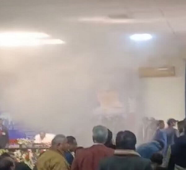 लखनऊ: Mayawati की प्रेस कांफ्रेंस में शार्ट सर्किट से अफरा-तफरी, सुरक्षाकर्मियों ने संभाली स्थिति