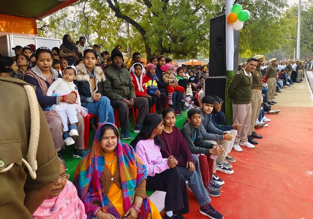 Banda: 77th RepublicDay celebrated with great pomp in Police Lines