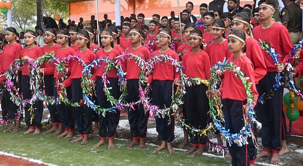 Banda: 77th RepublicDay celebrated with great pomp in Police Lines