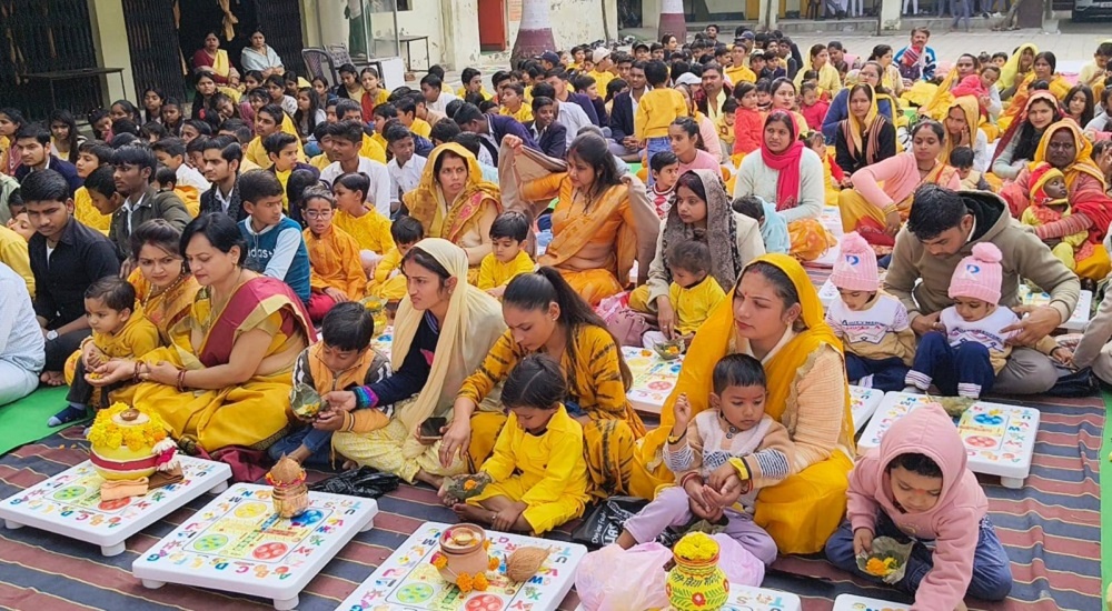 Schools celebrated Basant Panchami with great pomp in Banda