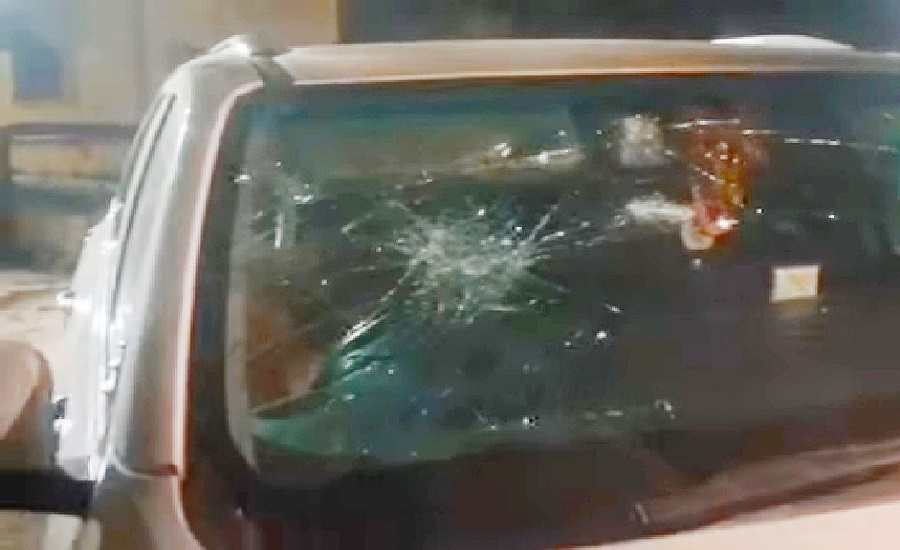 Supporters of Brajbhushan Singh-organizer PraveenSingh clashed in Banda