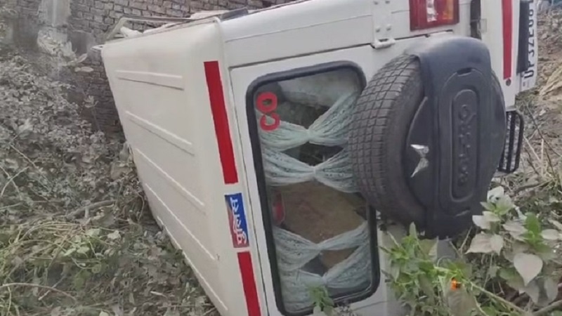 Police vehicle accident in Sonbhadra-woman killed-three policemen injured including CO