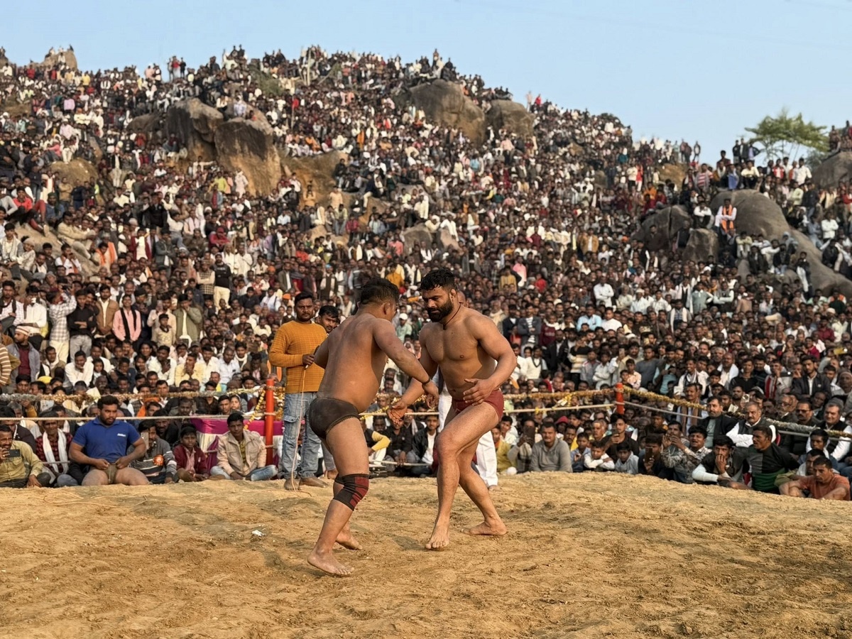 An interesting competition took place between the wrestlers