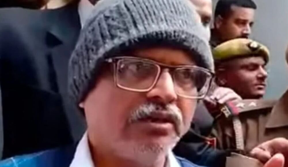 ex ips officer amitabh thakur refer Lucknow