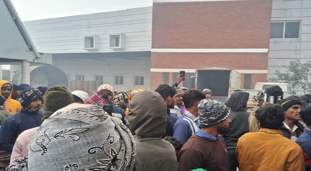 in Badaun three guards deadbodies found in factory