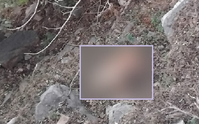 woman's deadbody found near Kalinjar Fort in Banda