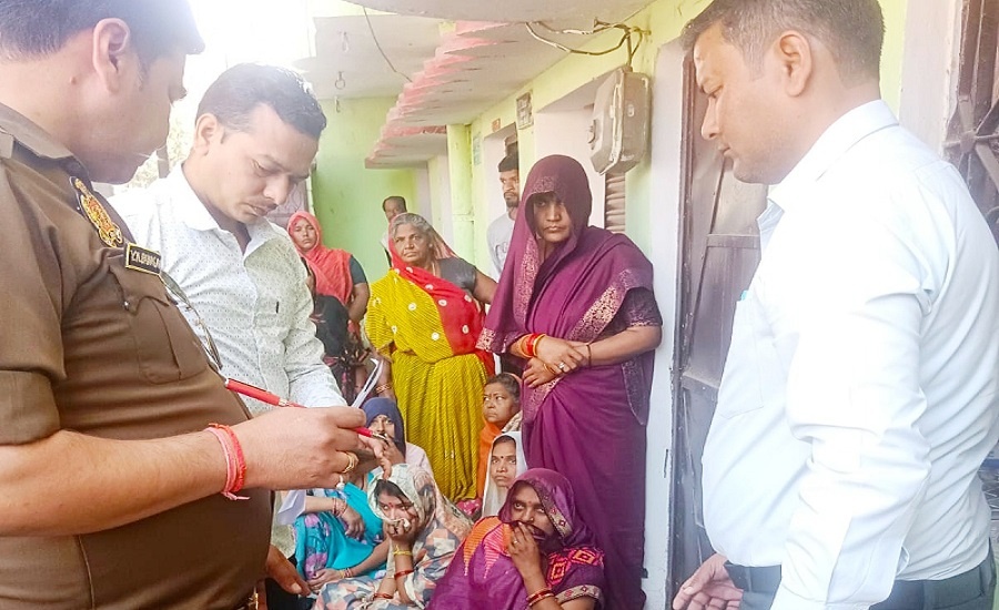 in Bandacity MNREGA JE committed suicide by hanging