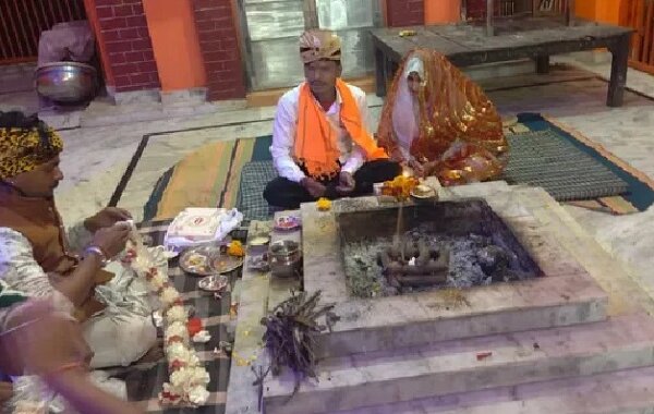 अमरोहा में प्रेमी के लिए महिला ने पति-दो बच्चों को ठुकराया-रचाई शादी