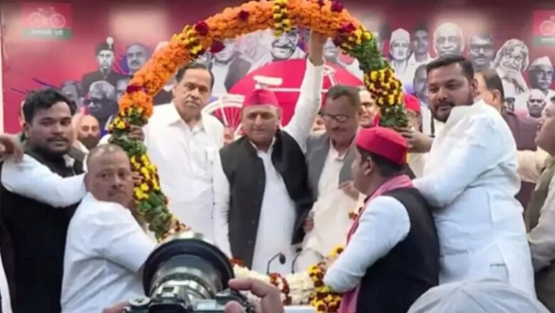 UP: ‘हाथ छोड़’, साइकिल पर सवार हुए नसीमुद्दीन सिद्दीकी