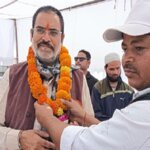 Banda: क्रिकेट टूर्नामेंट में कांग्रेस जिलाध्यक्ष ने खिलाड़ियों का बढ़ाया हौंसला 