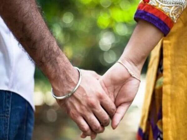 प्यार में बदली पहचान, संभल में मुस्लिम युवती ने हिंदू प्रेमी से रचाई शादी