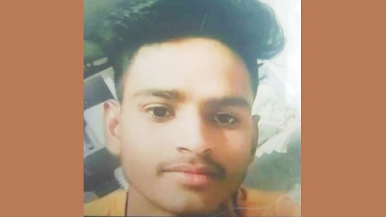 in Banda B.Pharma student commits suicide