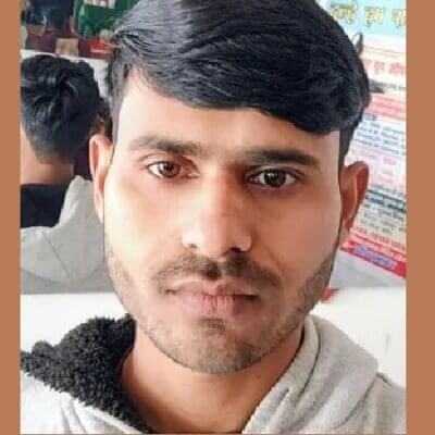 बांदा में वेतन के लिए संविदा स्वास्थ्य कर्मियों का प्रदर्शन