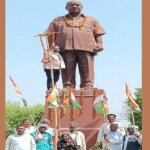 बांदा: काशीराम जयंती पर कांग्रेसियों ने प्रतिमा पर किया माल्यार्पण