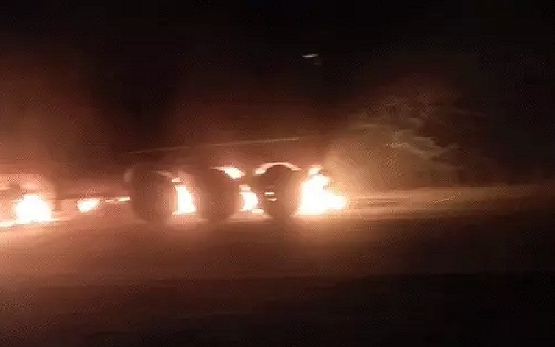 Horrific accident on Banda-Jhansi road 3 burnt alive