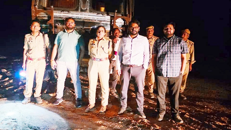 Banda police seized 23 overloaded trucks carrying illegal mining material