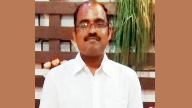 in Banda city Salesman takes horrific step