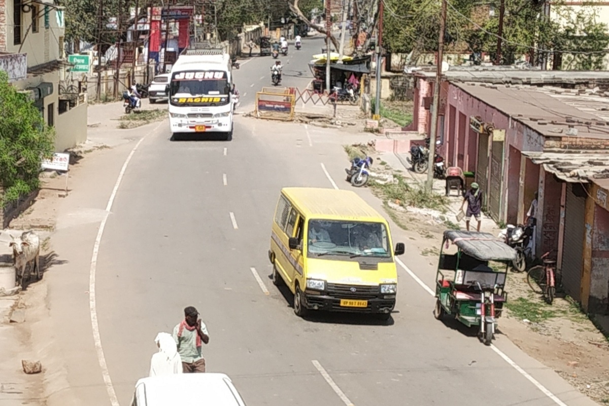 Banda City: Potholes here, ditches there-but they have no shame! 