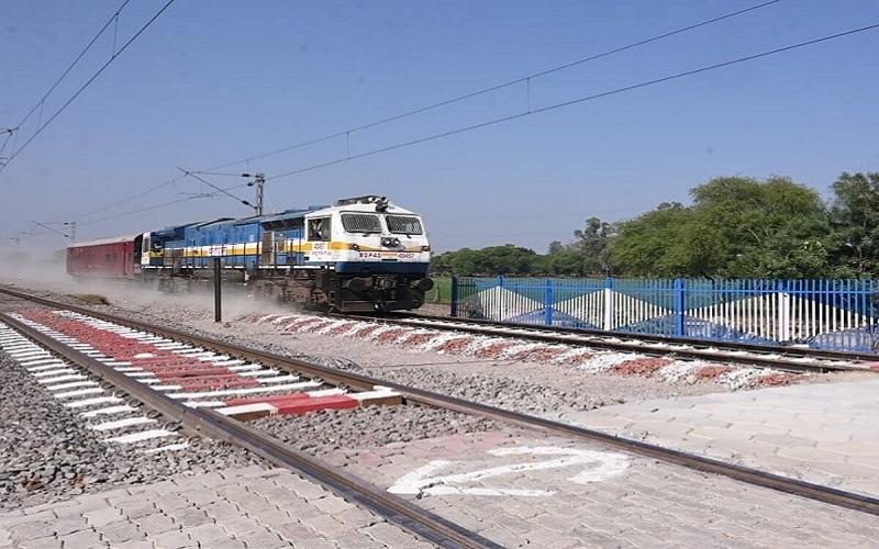 Important news: This railway gate will remain closed in Banda 