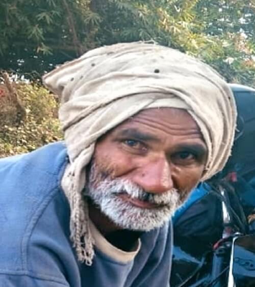 One person died after car crushed bicycle in Banda 