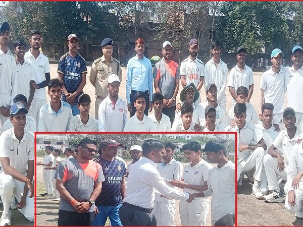 बांदा स्पोर्ट्स स्टेडियम में क्रिकेट ट्रायल में खिलाड़ियों ने दिखाया हुनर