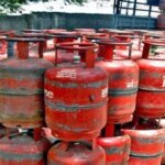 दुखद: यूपी में सिलेंडर की लाइन में लगे व्यक्ति की मौत