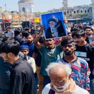 खामेनेई की मौत पर यूपी में प्रदर्शन, अमेरिका-इजराइल के खिलाफ नारेबाजी