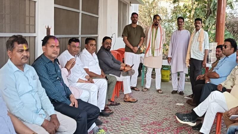 Holi get-together of Banda Congress leader