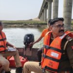 बांदा: मासूम पिंकी का कुछ पता नहीं, यमुना में तलाश जारी